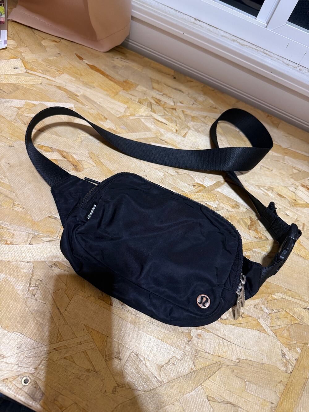 Lululemon Everywhere Belt Bag Black